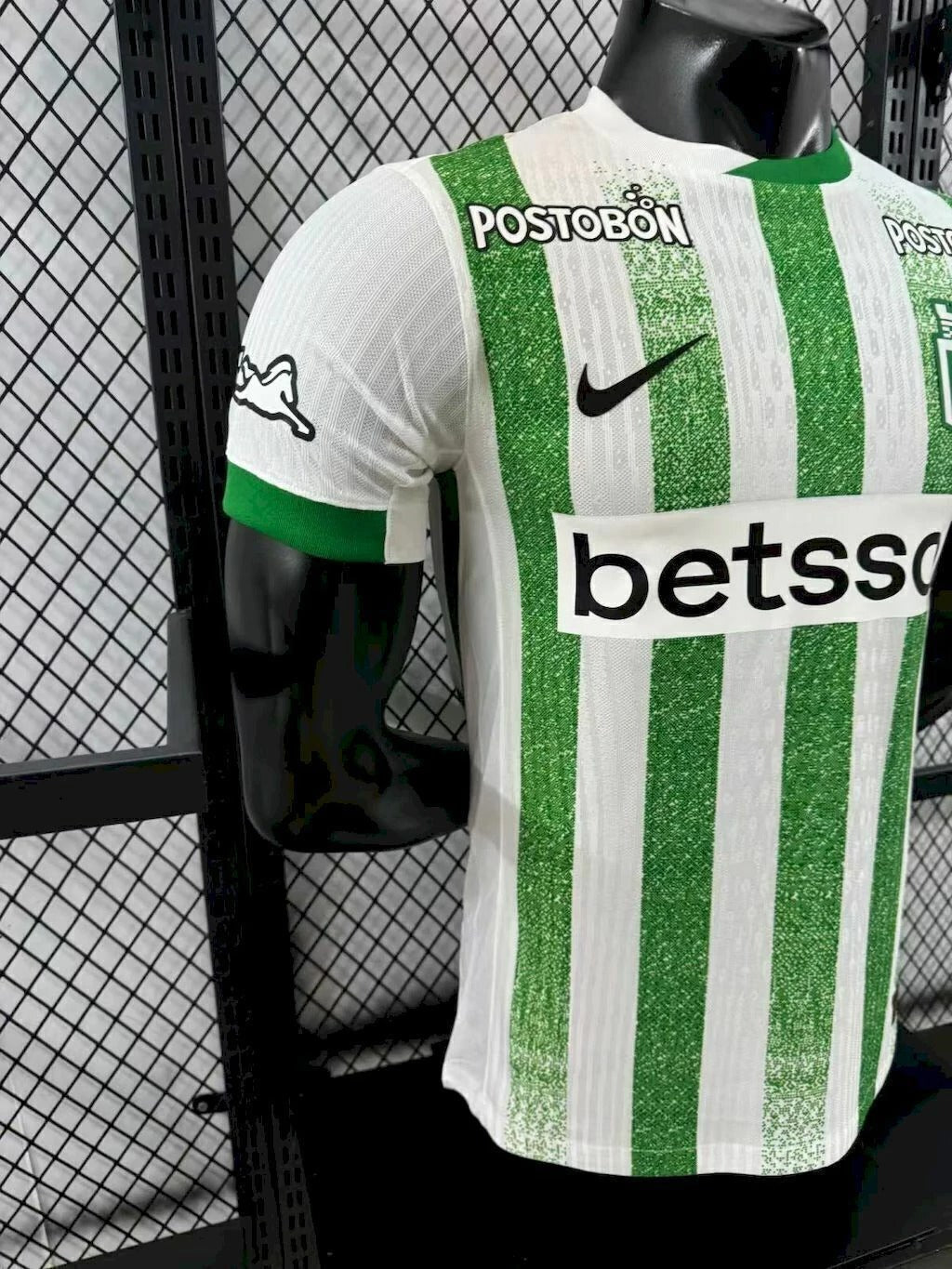 CAMISETA NACIONAL MIXTA EN CAJA