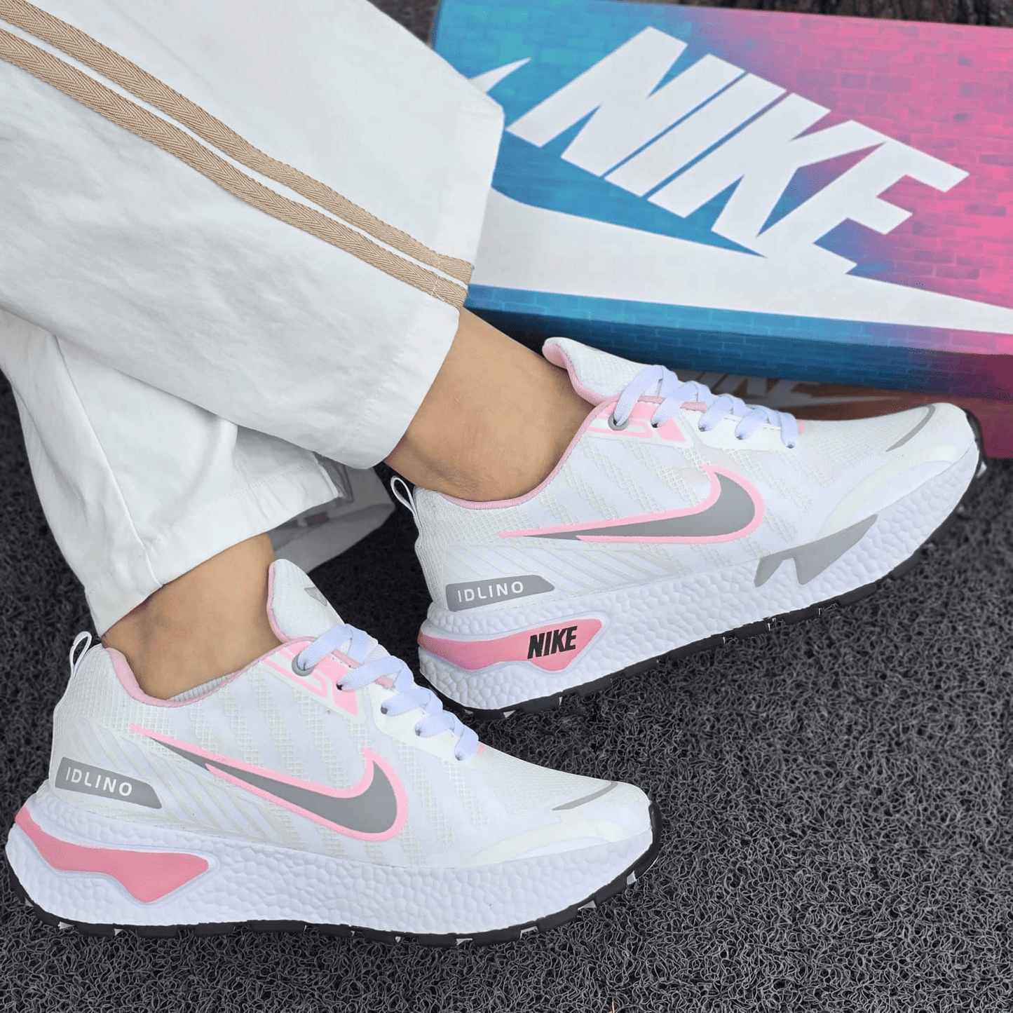 Nike capellada dama Gabriel
