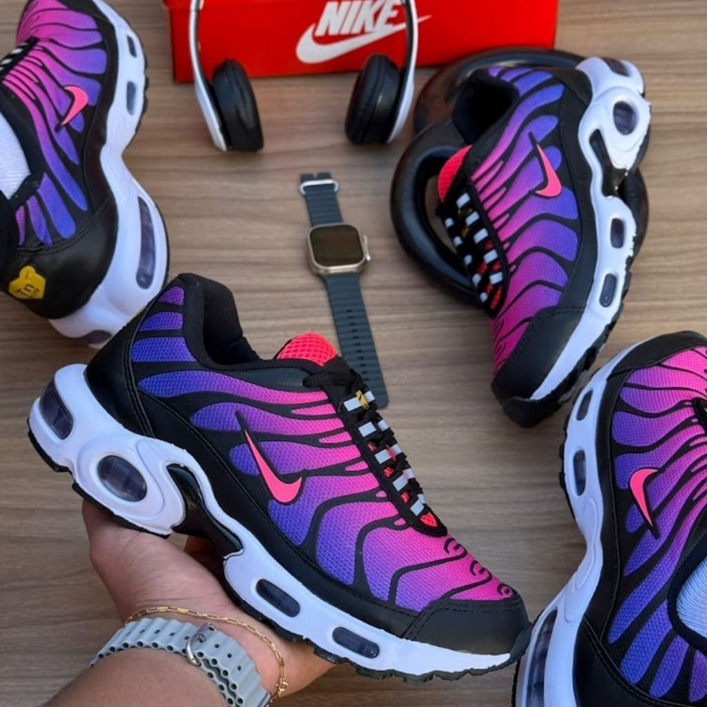NK Air Max Plus TN 'Rosa'