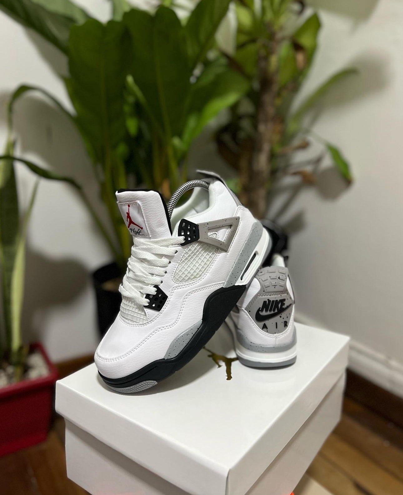 Air Jordan 4 Retro - White Cement