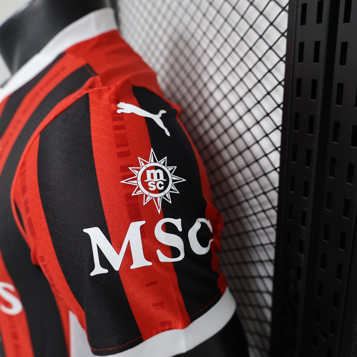 CAMISETA MILAN I 25/26 HOMBRE (VERSIÓN JUGADOR)