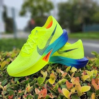 NIKE VAPORFLY 3 + CAJA