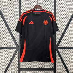 CAMISETA COLOMBIA NEGRA EN CAJA