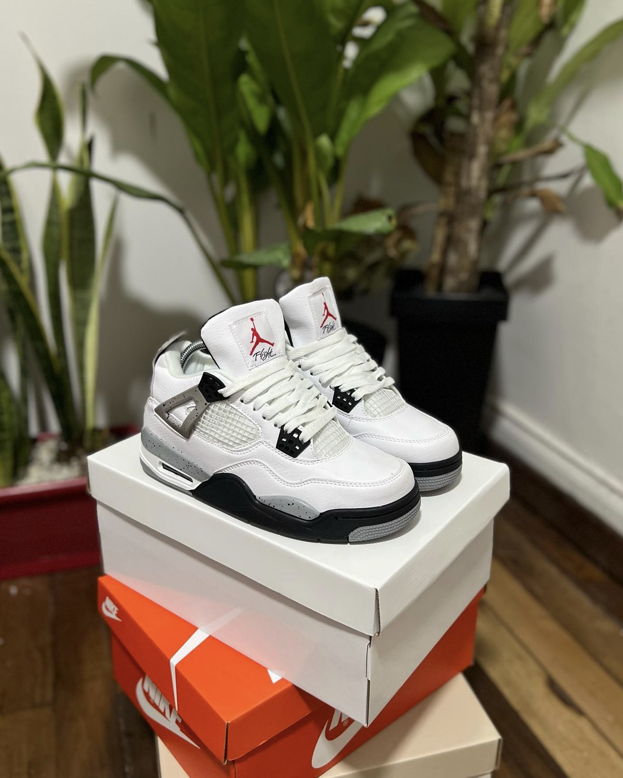 Air Jordan 4 Retro - White Cement