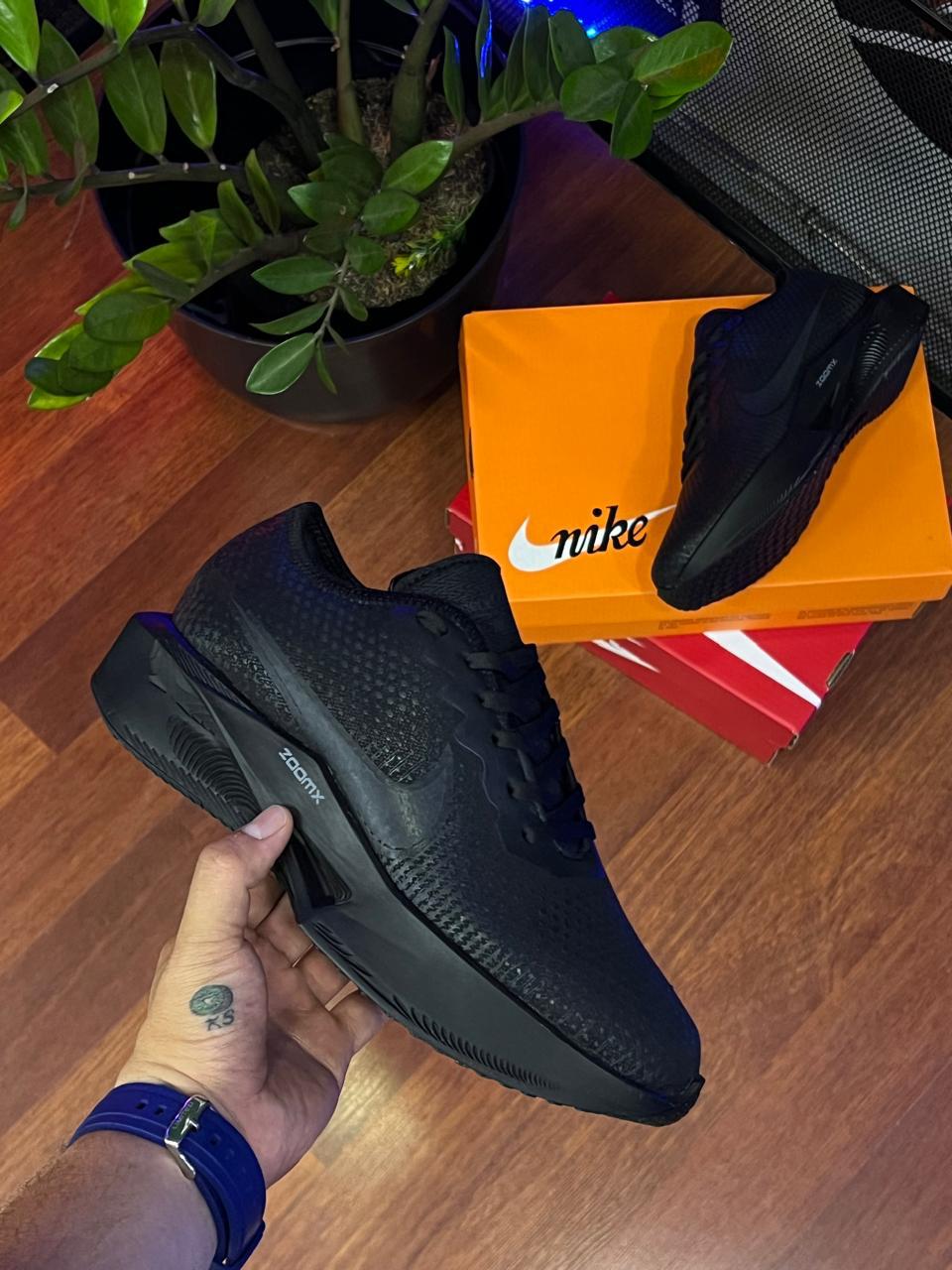 NIKE VAPORFLY 3 + CAJA