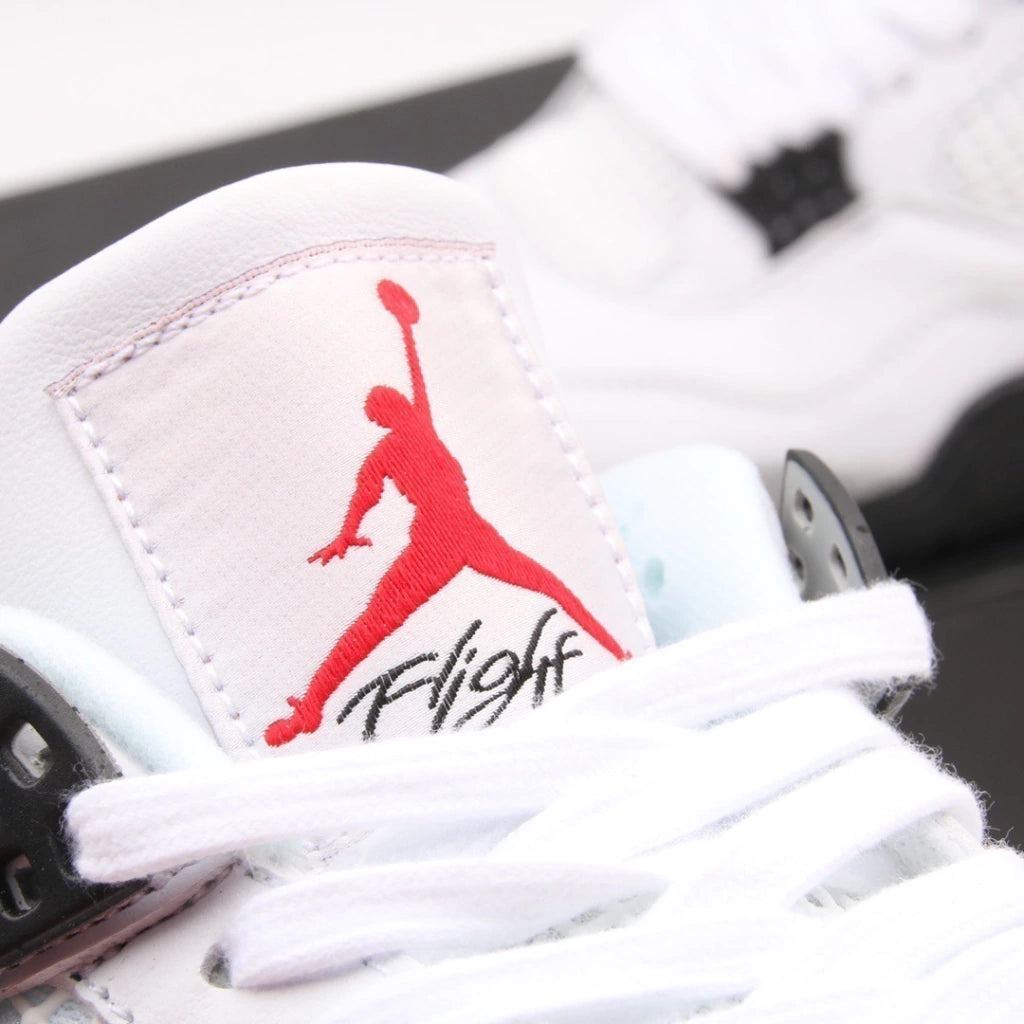 Air Jordan 4 Retro - White Cement