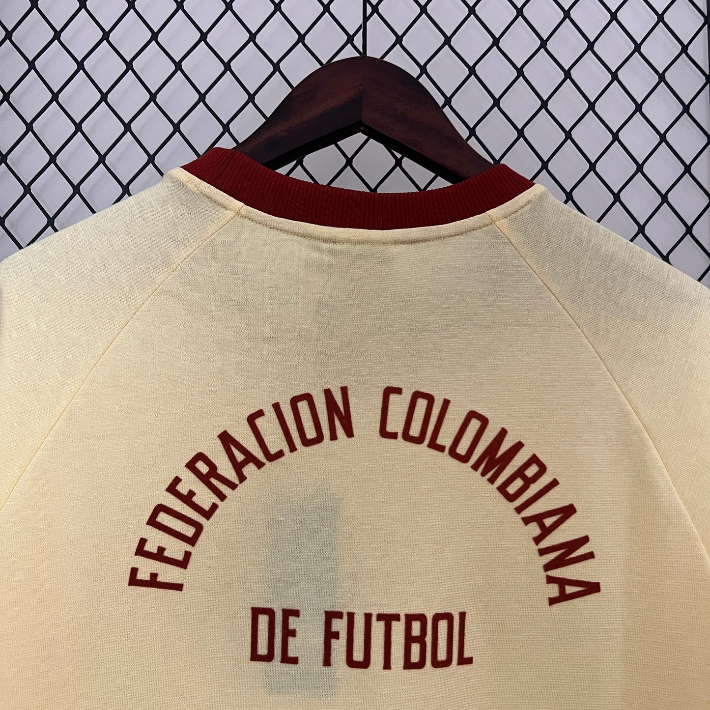 CAMISETA COLOMBIA BEIGE RETRO