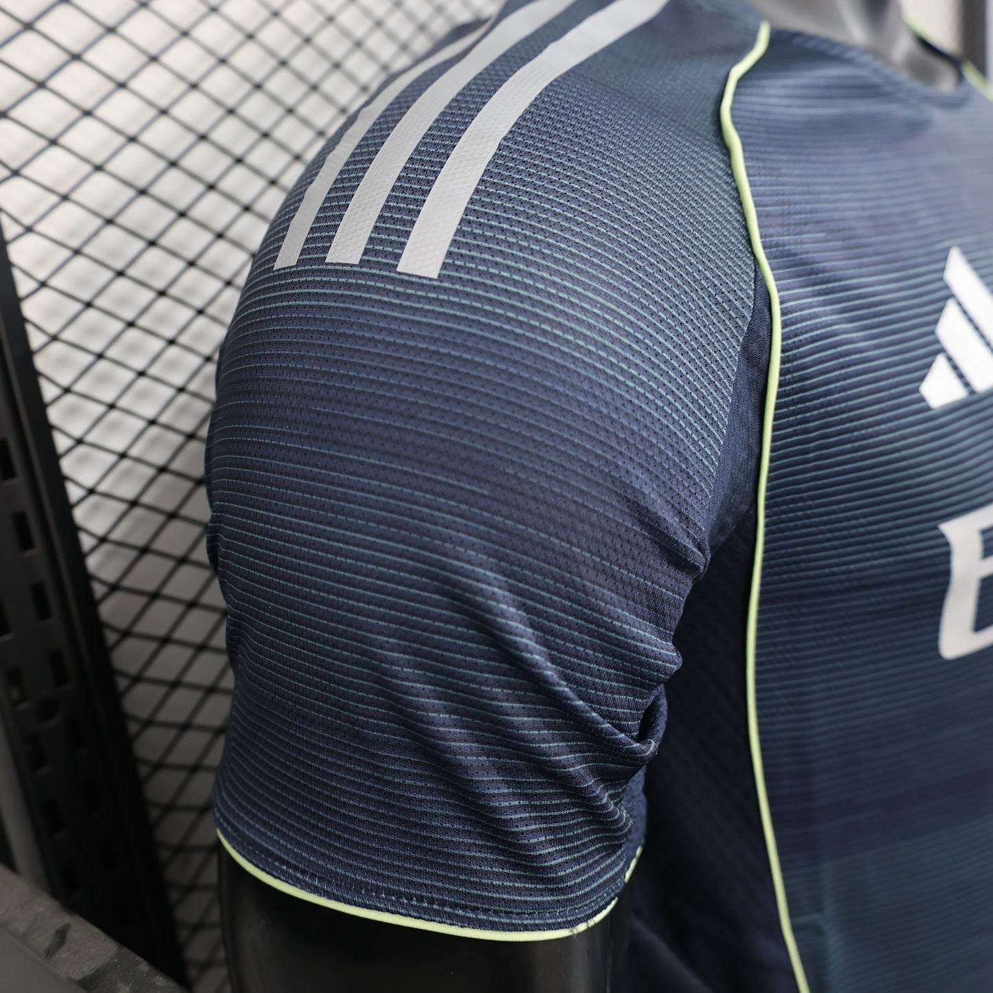 CAMISETA REAL MADRID II 2026 HOMBRE (VERSIÓN JUGADOR)
