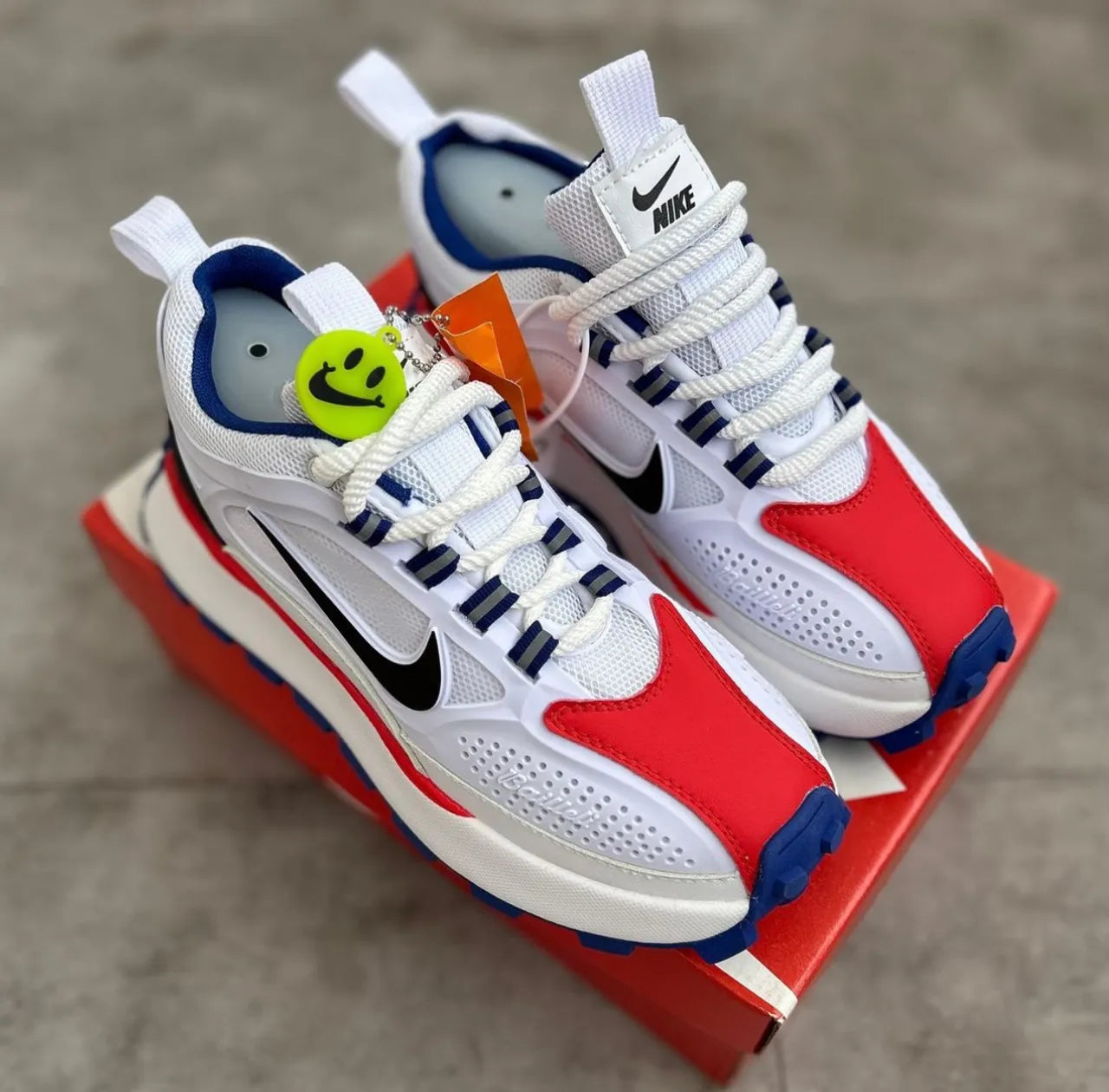 NIKE BAILLELI