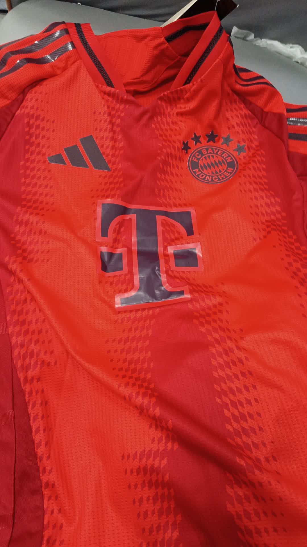 CAMISETA FC BAYERN HOMBRE 24/25 (VERSIÓN JUGADOR)