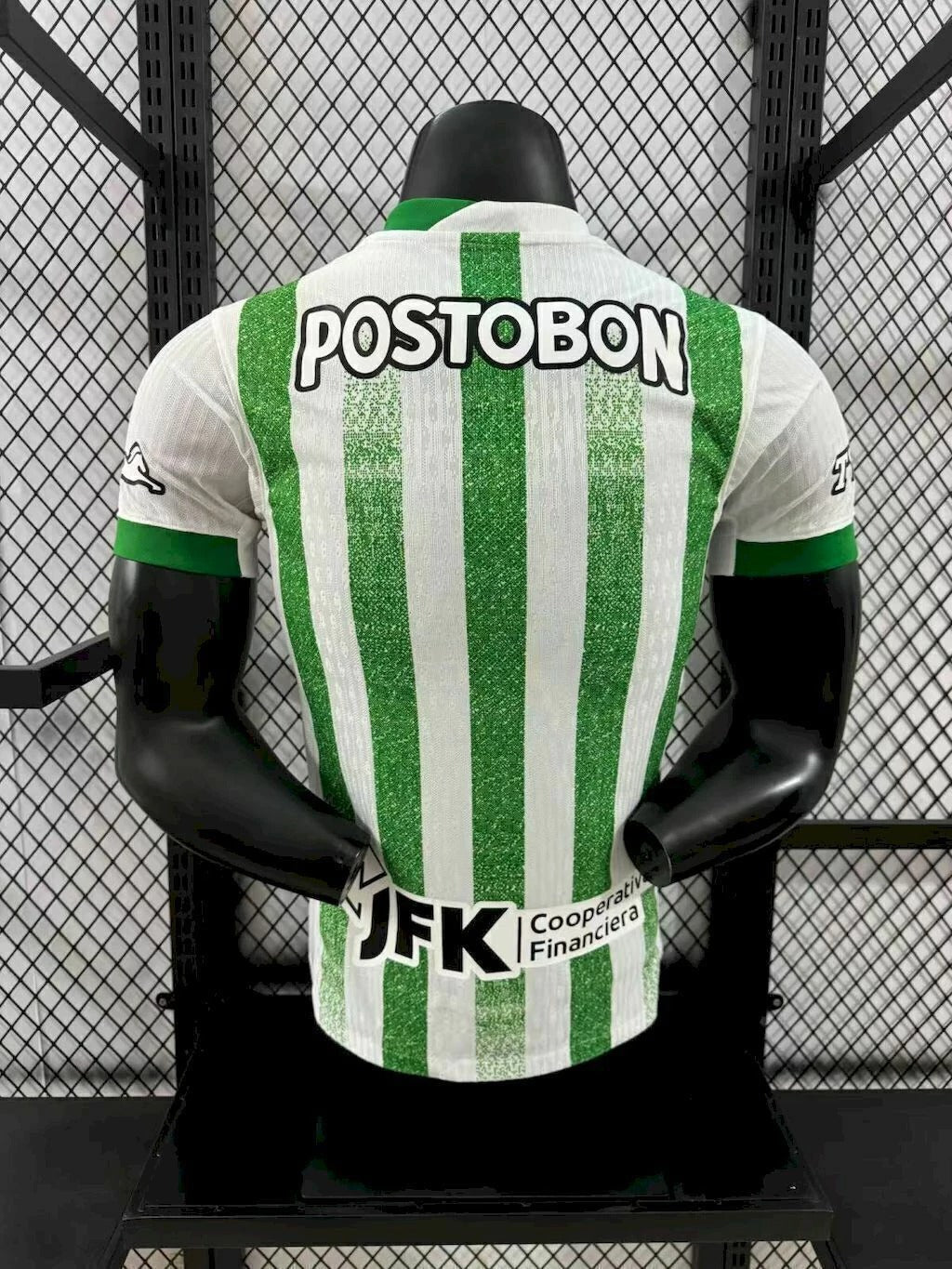 CAMISETA NACIONAL MIXTA EN CAJA