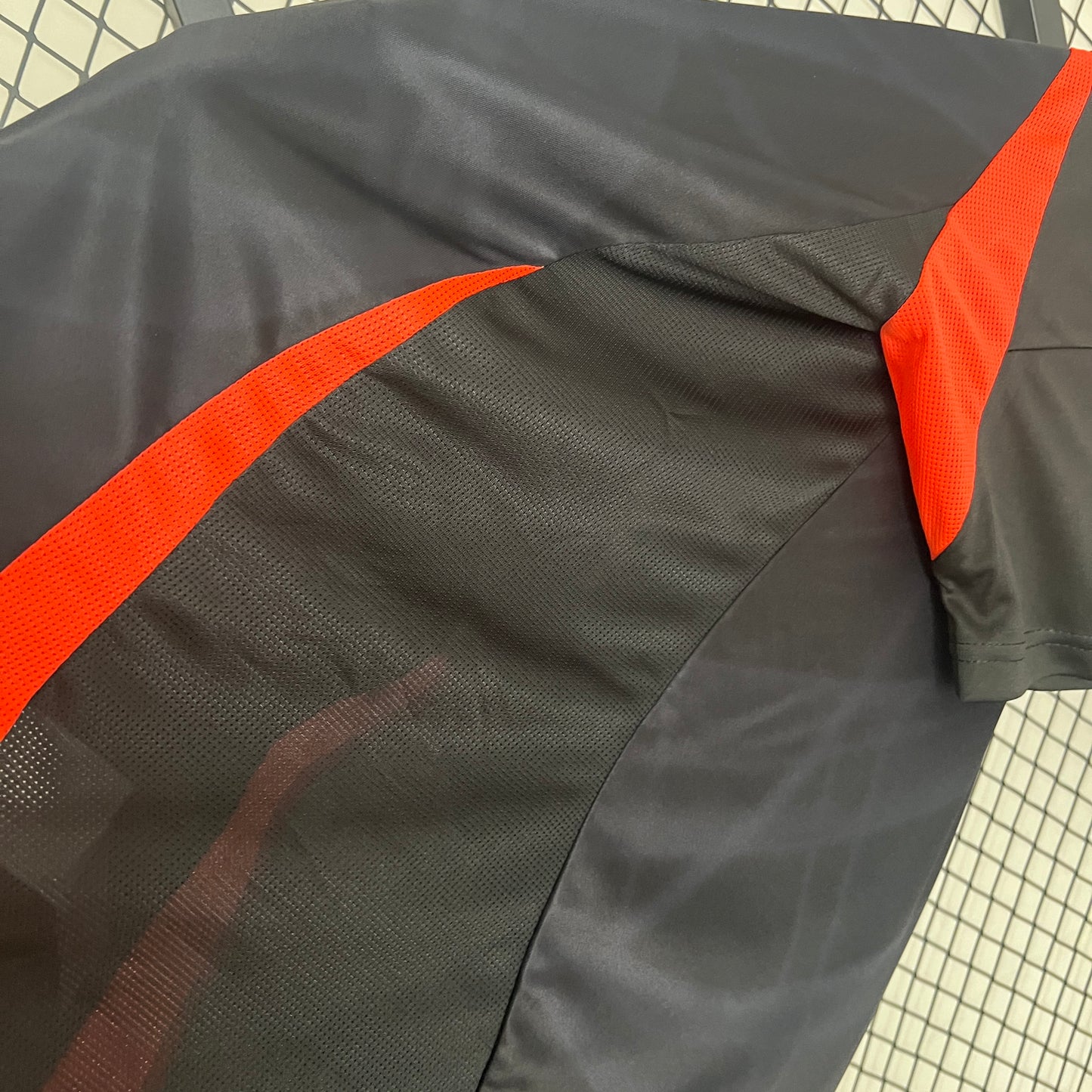 CAMISETA COLOMBIA NEGRA EN CAJA