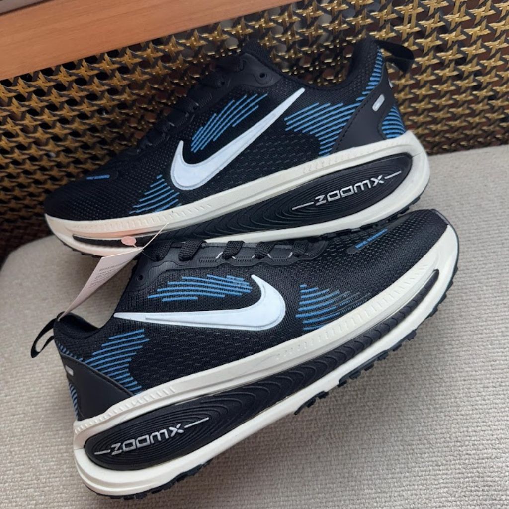 NK Vomero 18 "Preto/Azul"