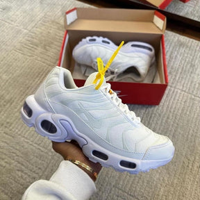 NK Air Max Plus TN 'Bege/Branco'