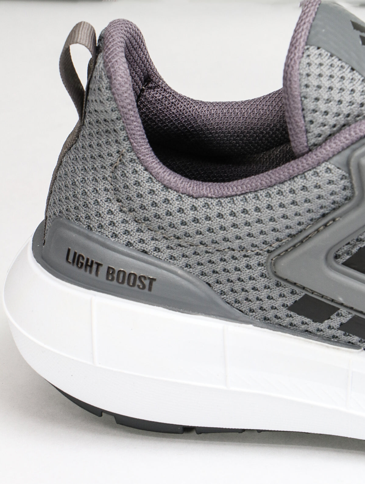 ADIDAS LIGHT BOOST - UNISEX