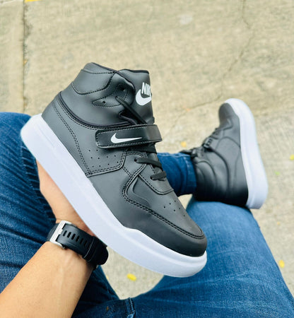 NIKE MID CIERRE