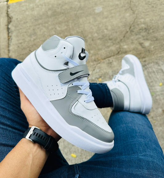 NIKE MID CIERRE