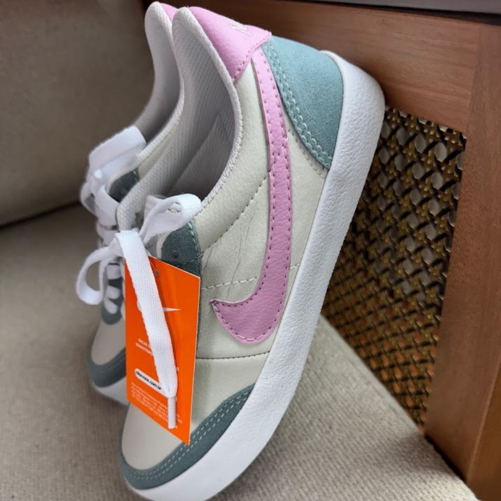 NK Dunk Low 1 07′ LX "Rosa"