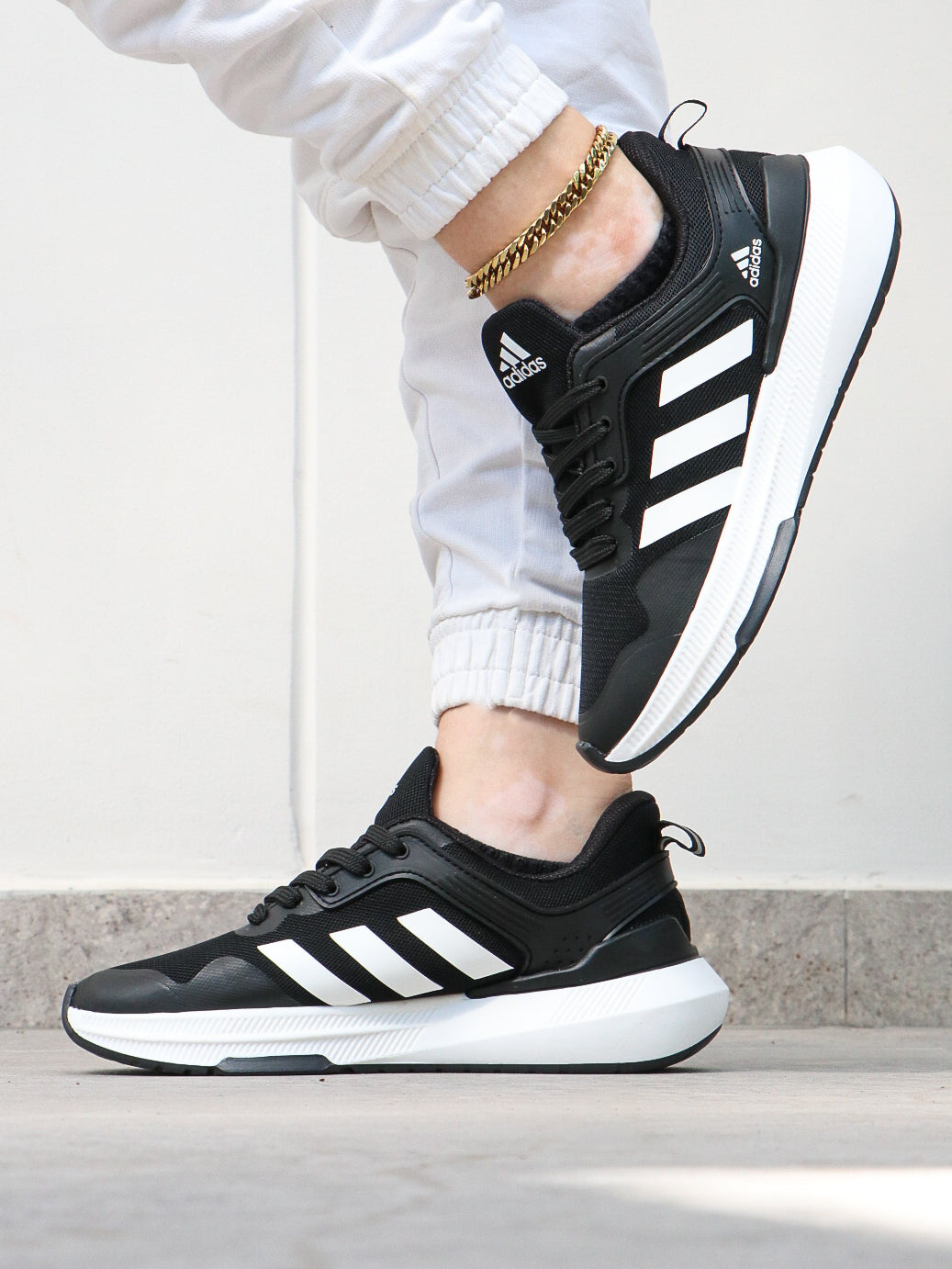 ADIDAS BOOST XS - UNISEX