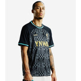 Camisa Liverpol x LeBron 2024 Torcedor Nike Masculino - Preta