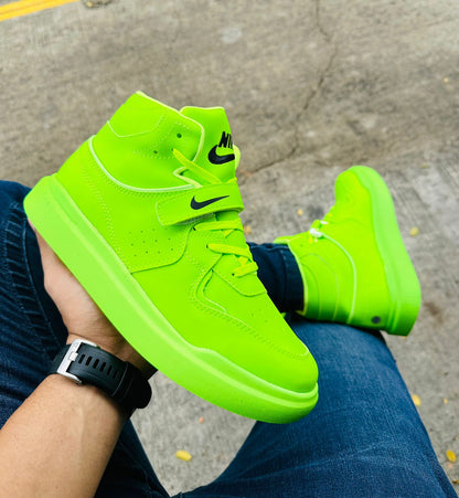 NIKE MID CIERRE