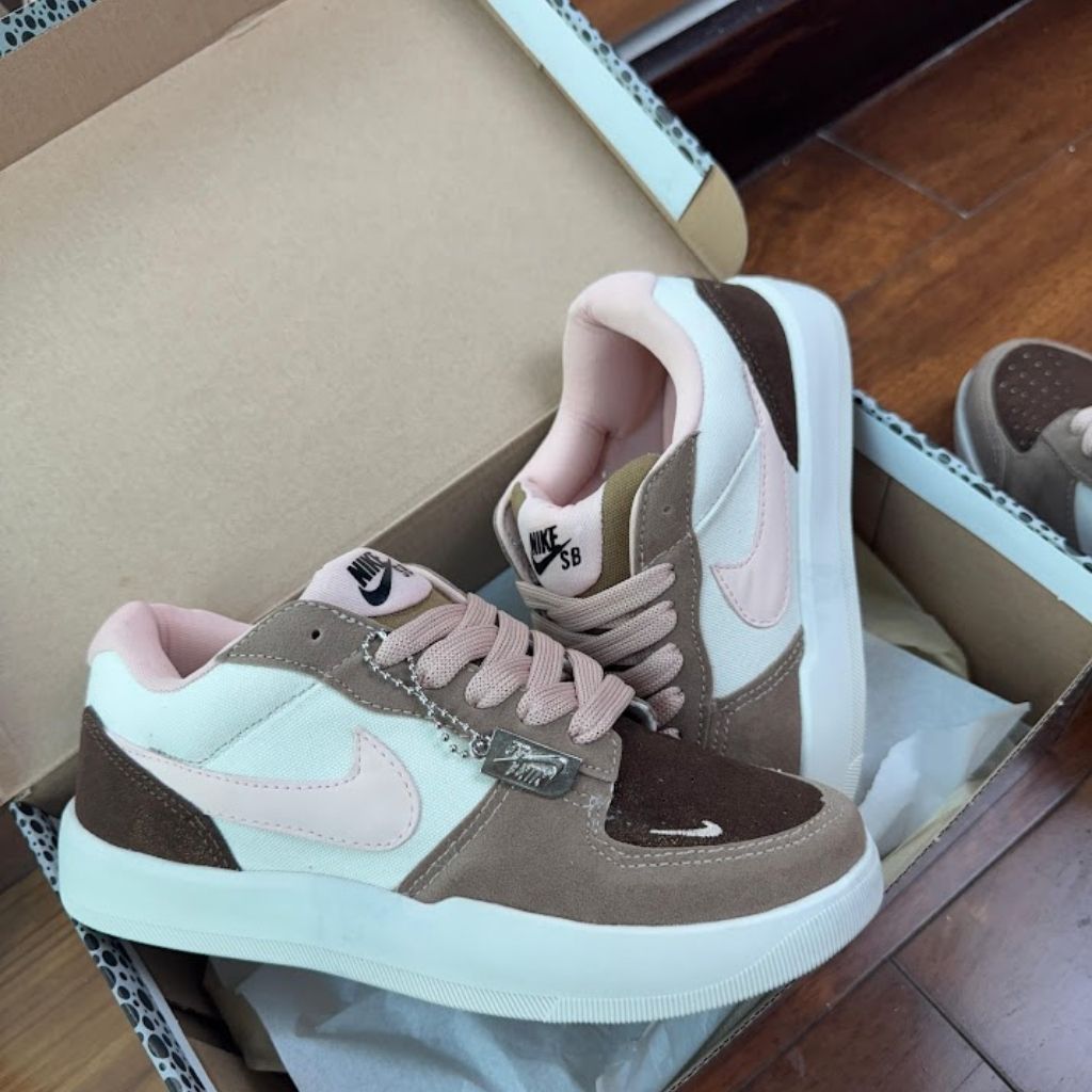 NK Modelo Dunk Low Pro "Rosa/Marrom"