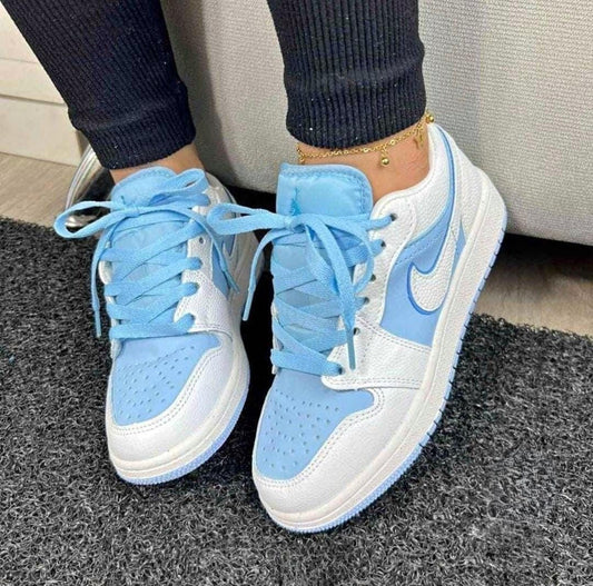 Nike Air Jordan Low 1 Blanco Azul Dama