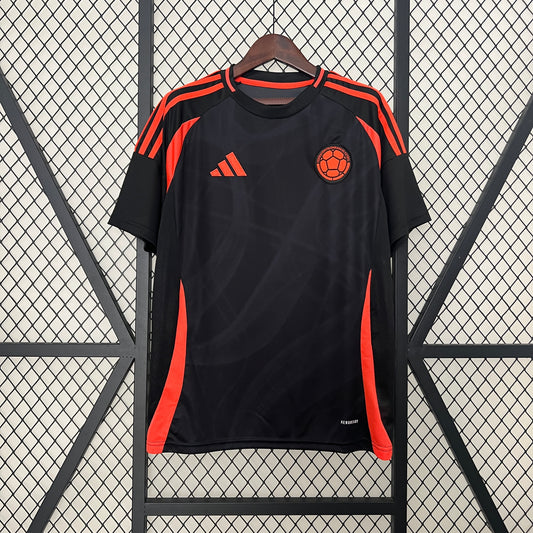 CAMISETA COLOMBIA NEGRA EN CAJA
