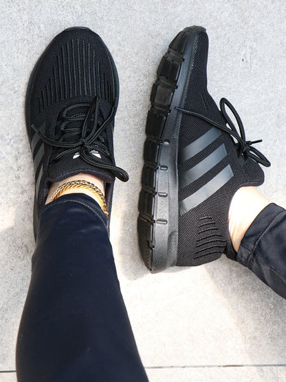 ADIDAS SWIFT RUN - UNISEX