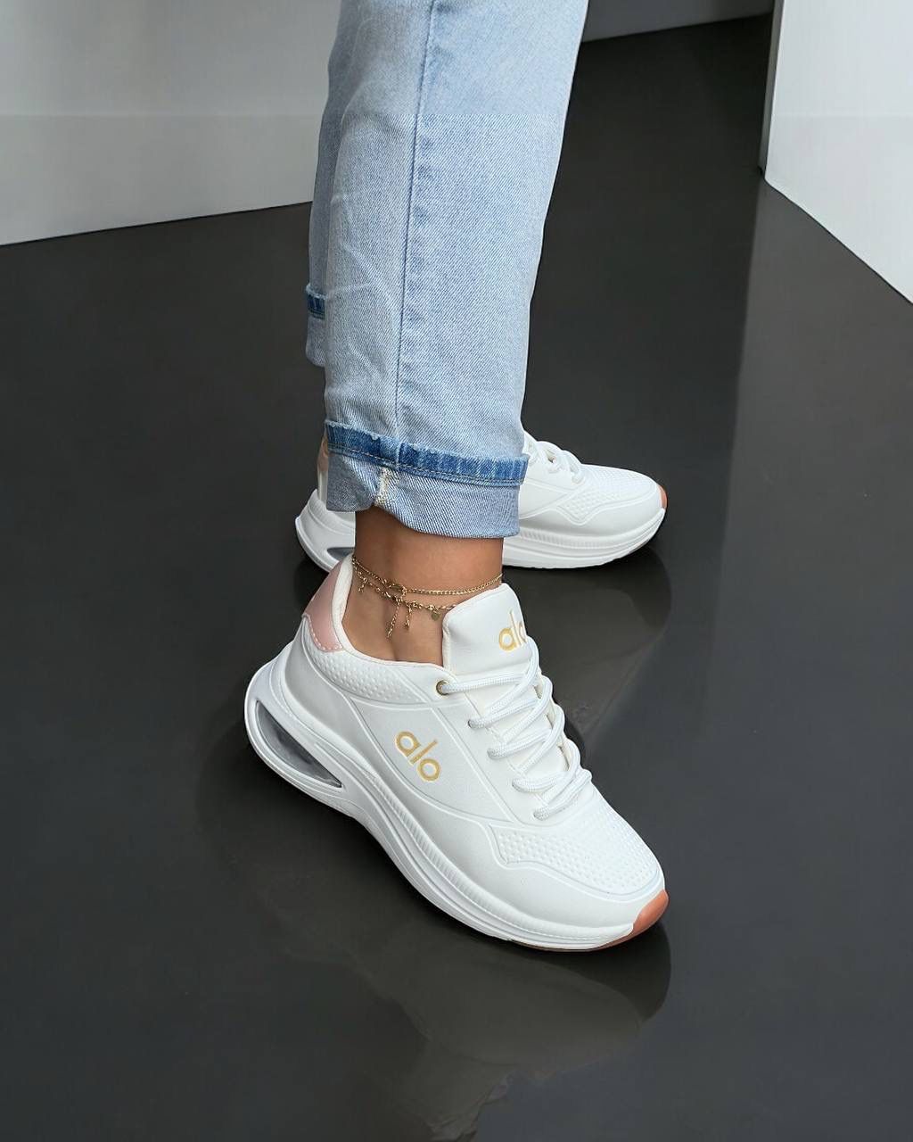 Tenis Alo