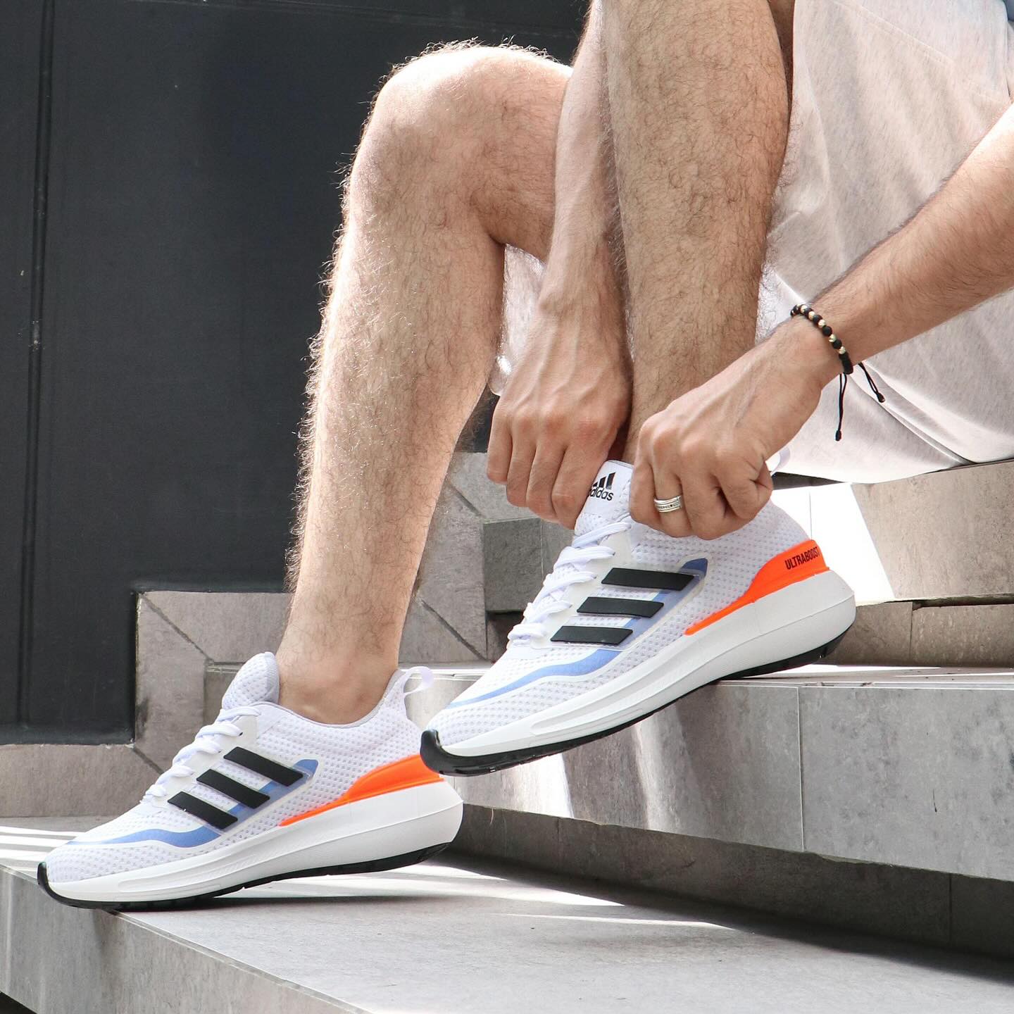 ADIDAS ULTRABOOST 719 - Unisex