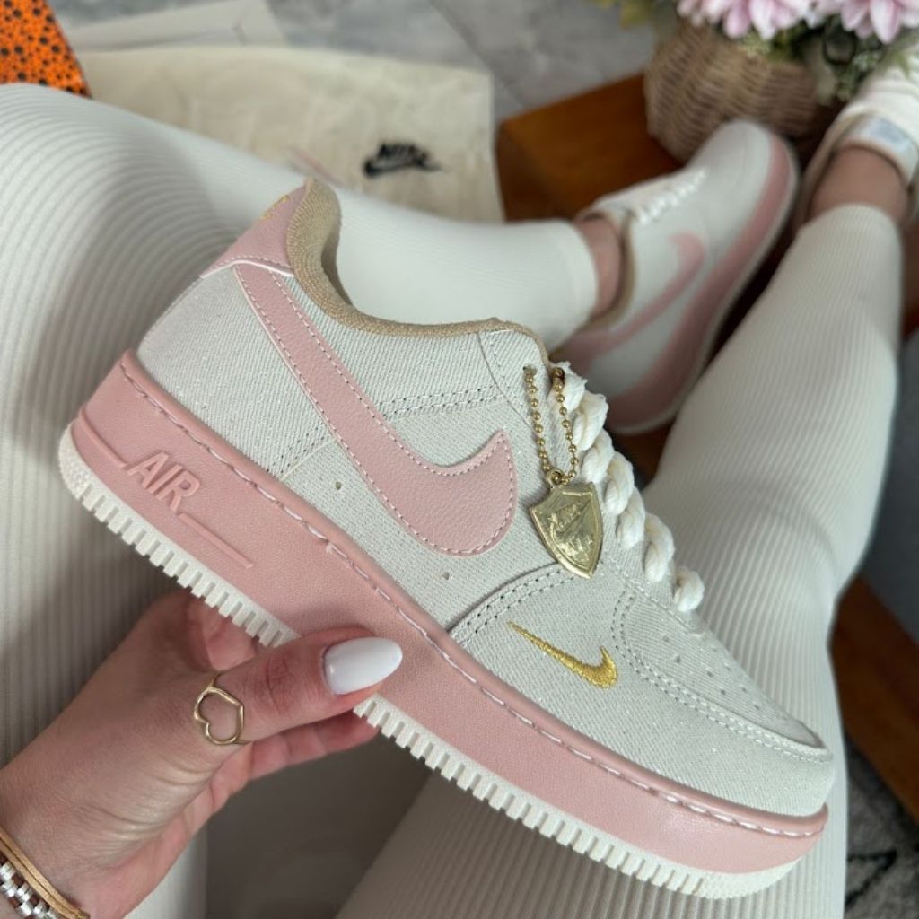 NK Air Force 1 07′ LX Pink Mini Swoosh