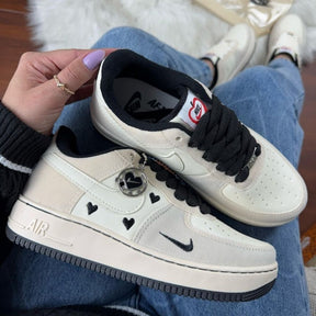 NK Air Force 1 Low Valentine's Day 'Preto'