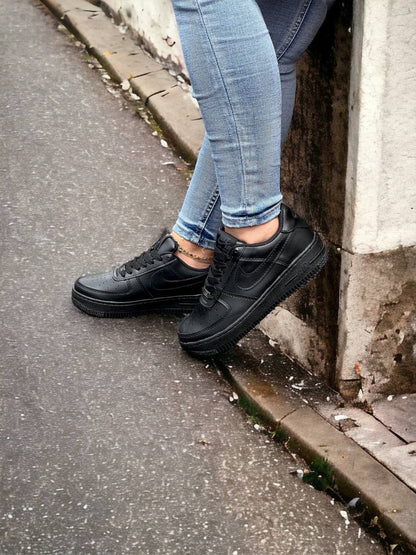 NIKE AIR FORCE ONE NEGRO - UNISEX