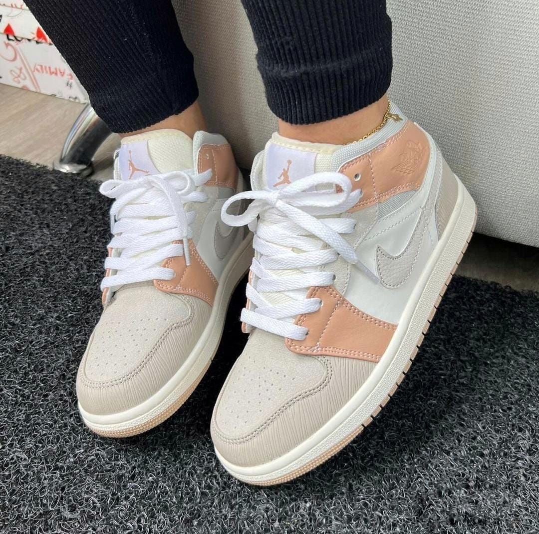 Nike Jordan Retro 1  - Unisex