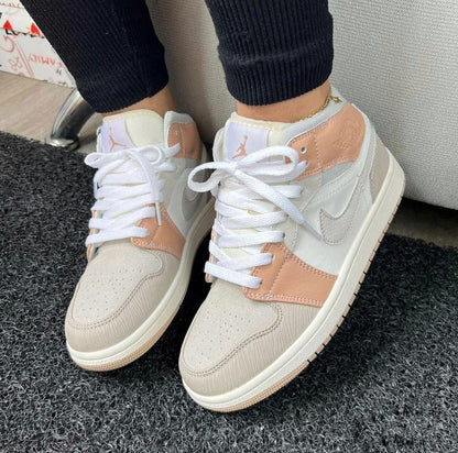 Nike Jordan Retro 1  - Unisex