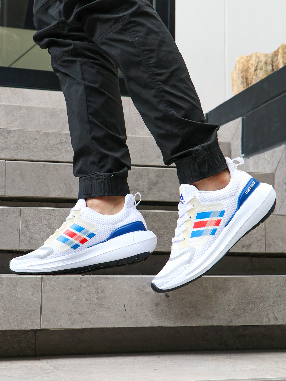 ADIDAS LIGHT BOOST - UNISEX