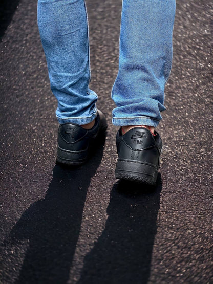 NIKE AIR FORCE ONE NEGRO - UNISEX
