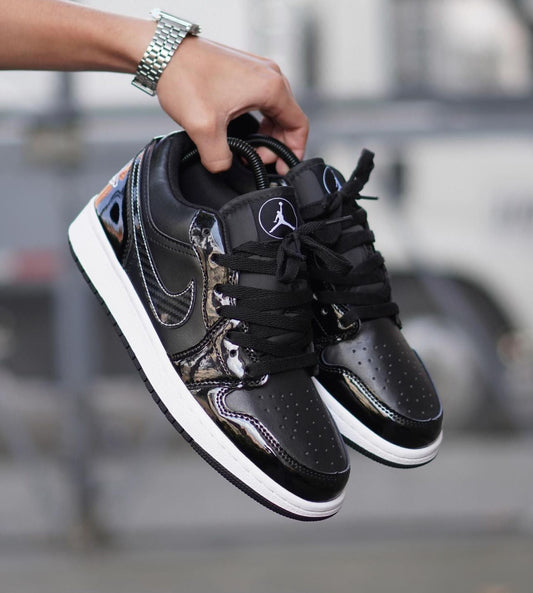 NIKE SB PARIS LOW