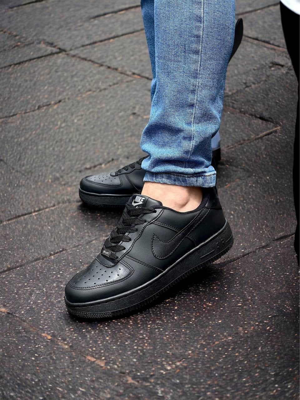 NIKE AIR FORCE ONE NEGRO - UNISEX