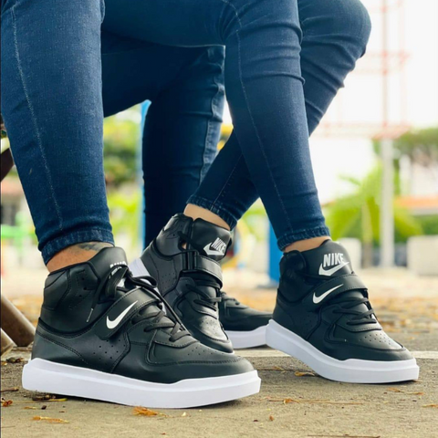 NIKE MID CIERRE