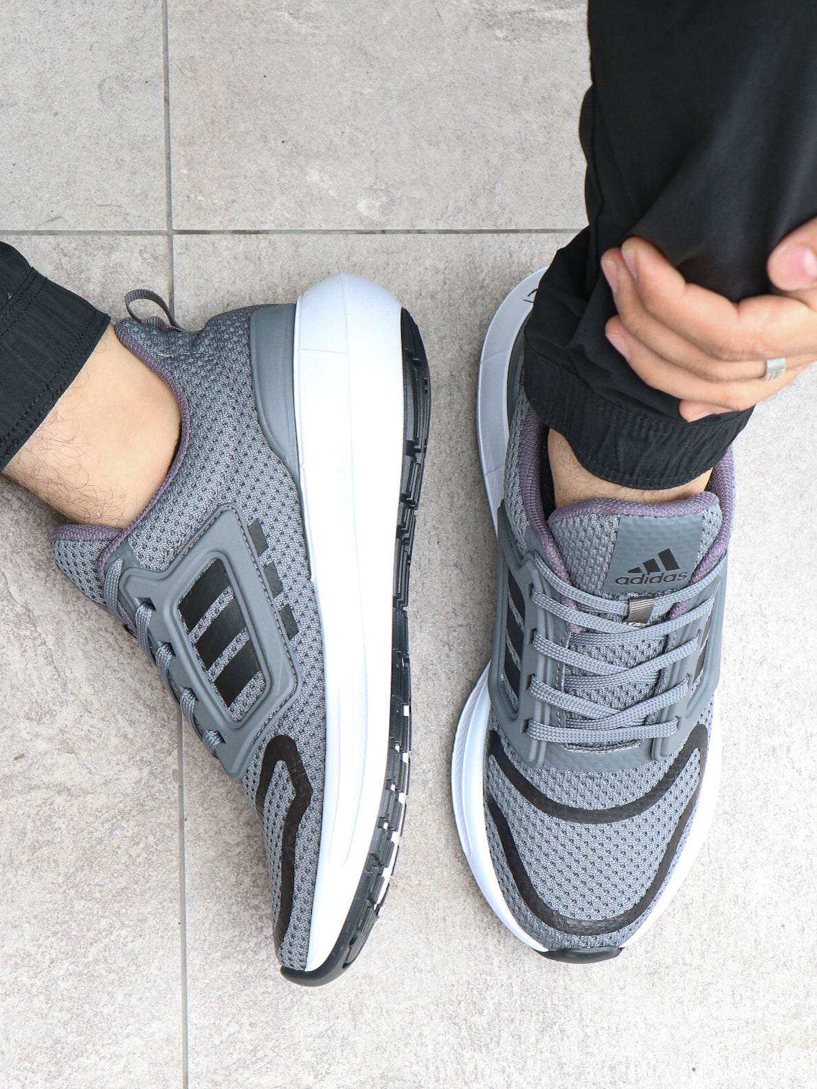 ADIDAS LIGHT BOOST - UNISEX