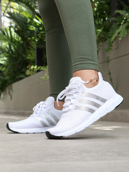 ADIDAS SWIFT RUN - UNISEX