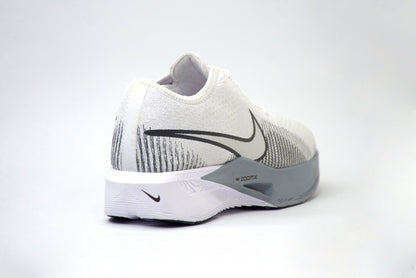 NIKE VAPORFLY 3 + CAJA