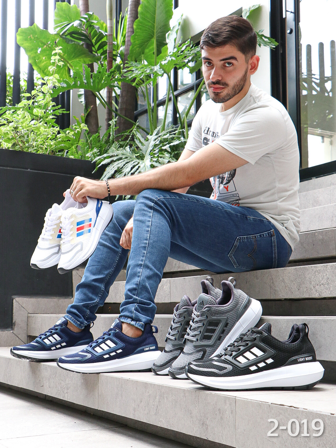 ADIDAS LIGHT BOOST - UNISEX