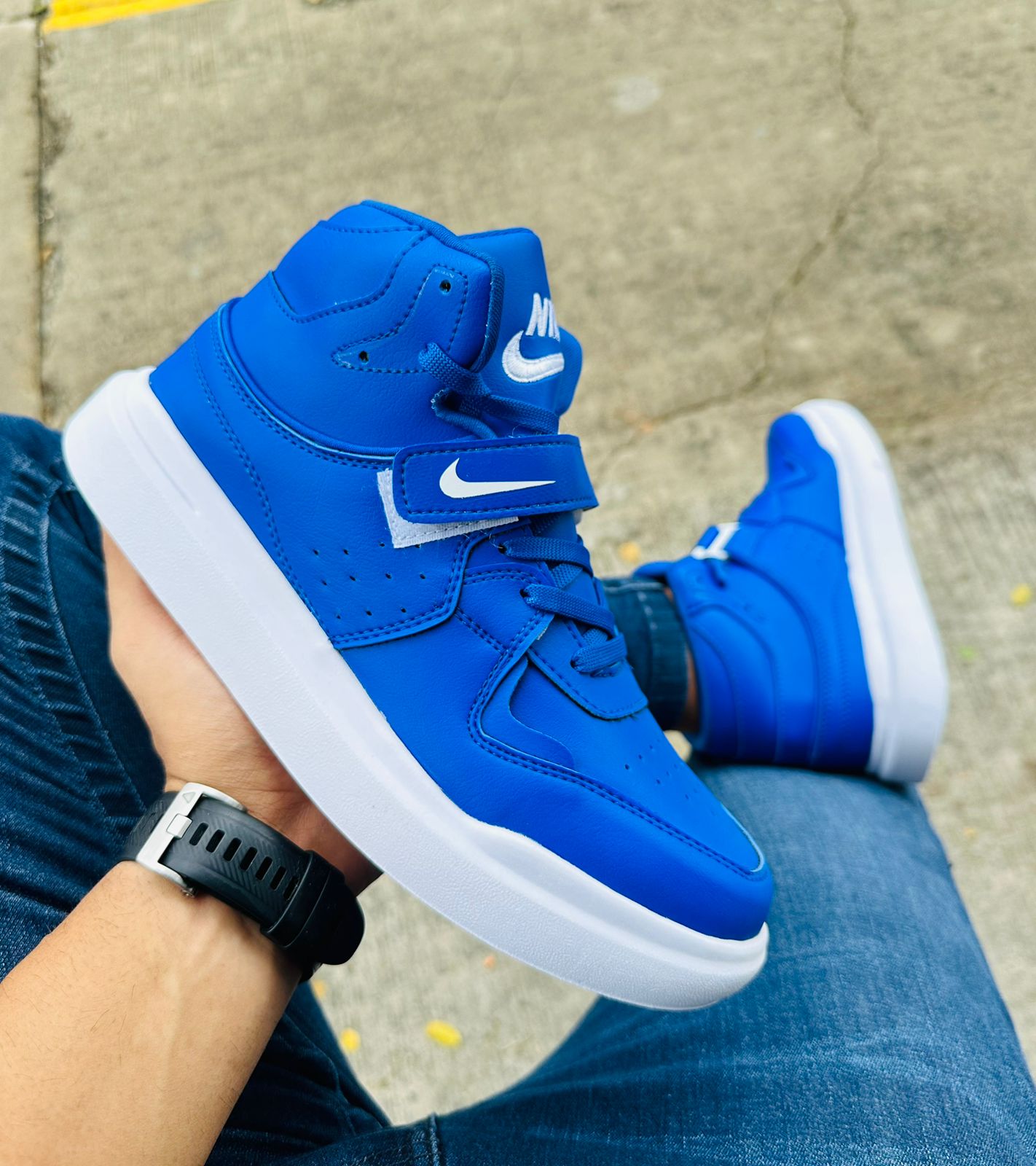 NIKE MID CIERRE