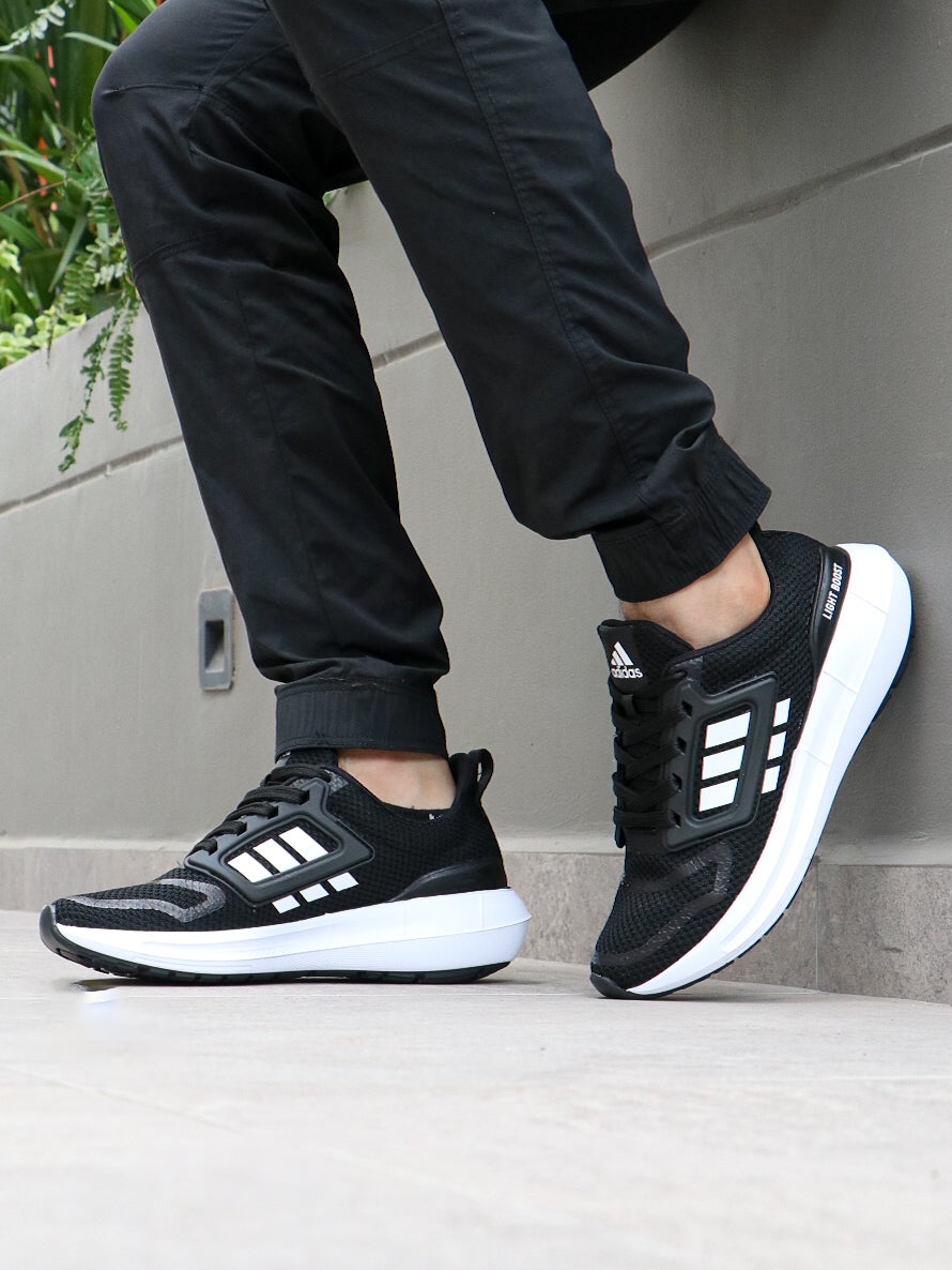 ADIDAS LIGHT BOOST - UNISEX