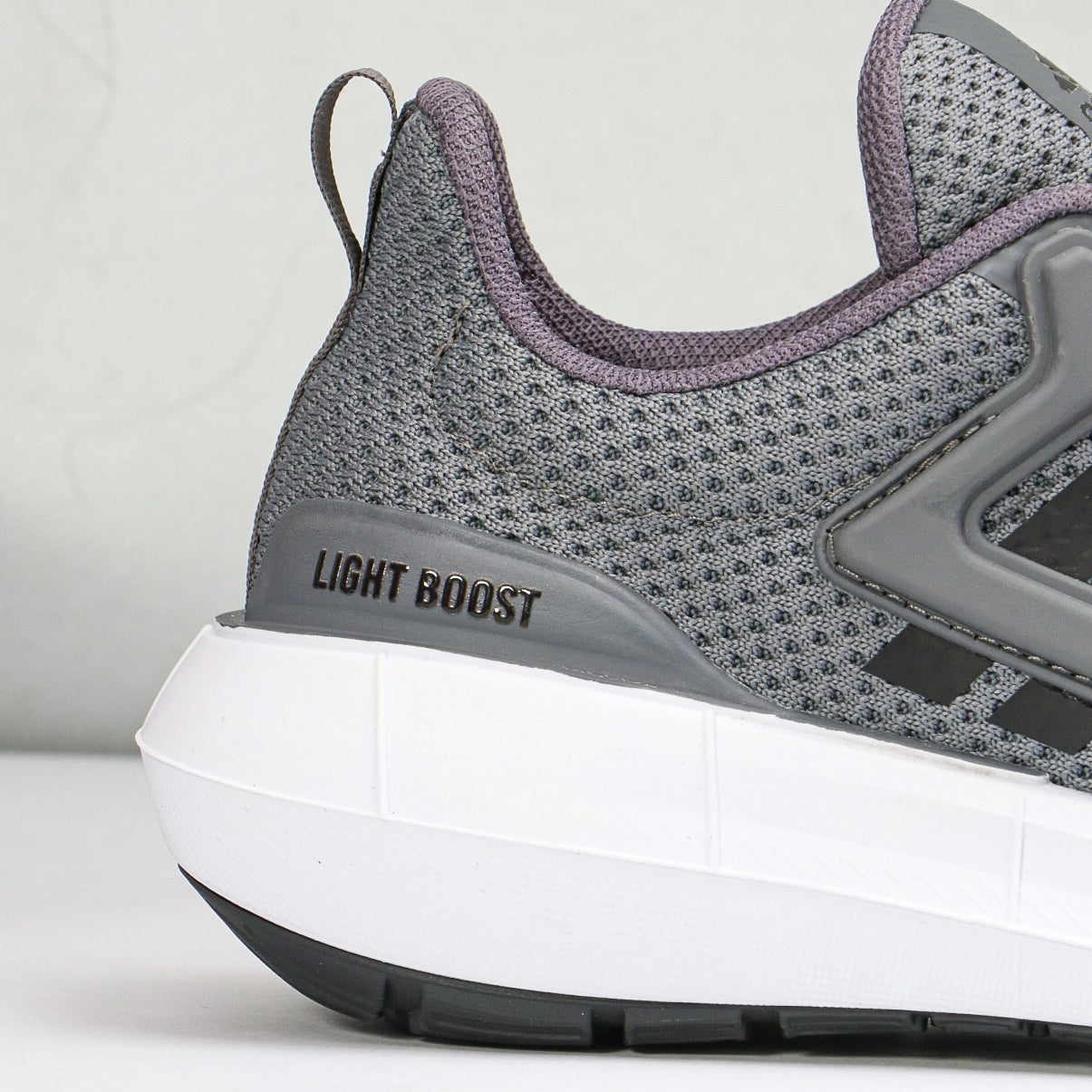 ADIDAS LIGHT BOOST - UNISEX