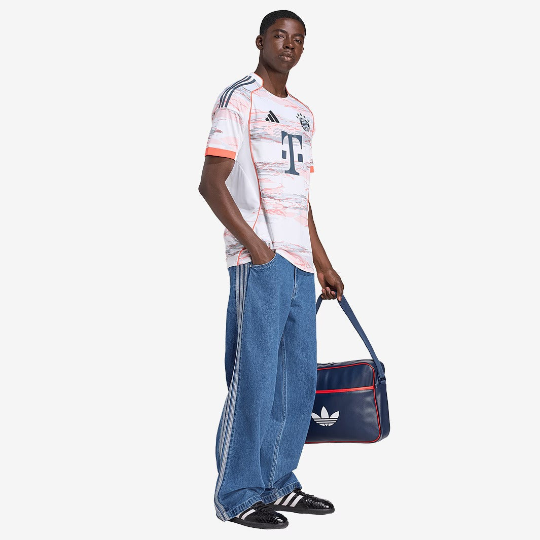 Camisa Bayern de Munique 2025/26 II